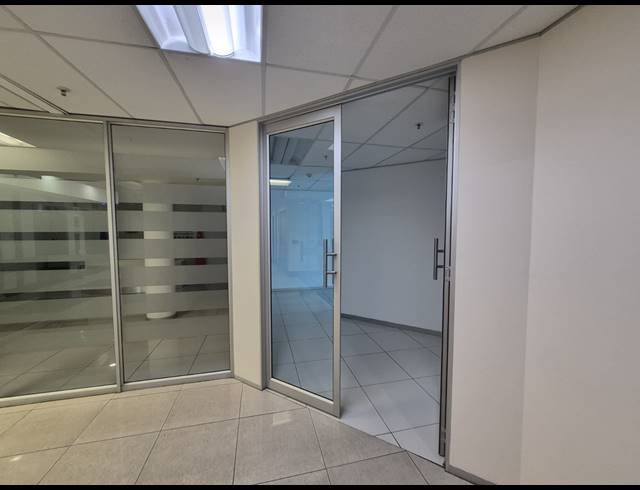 110M² OFFICE TO LET IN SANDTON CENTRAL